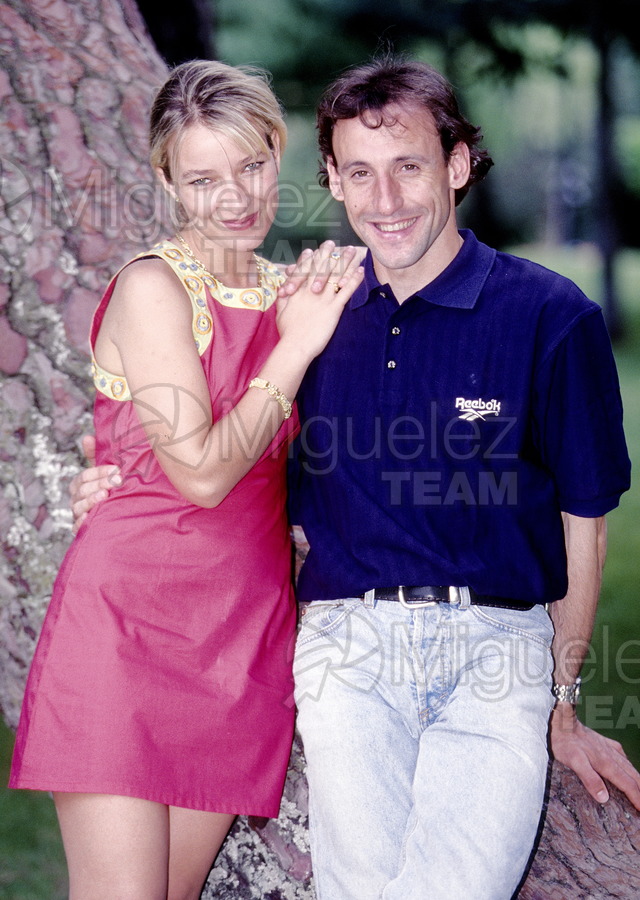 Fotos del atleta Fermin CACHO y novia Susana (Soria) 1997.