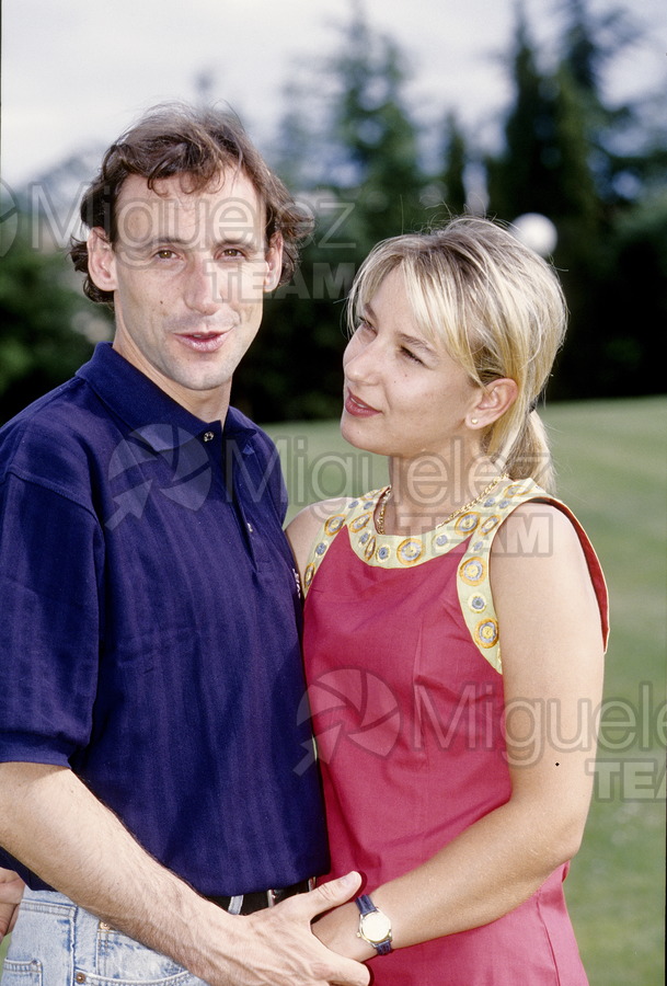 Fotos del atleta Fermin CACHO y novia Susana (Soria) 1997.