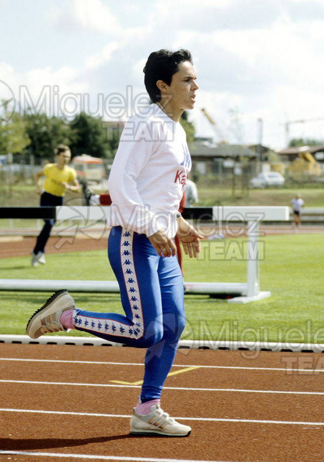 ATLETISMO: Reportaje gráfico de la atleta Rosa Colorado (Madrid) 1987.
