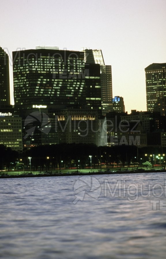 MUNDIAL COPA DEL MUNDO USA 1994;Partido 1ª Fase entre BULGARIA-GRECIA en el estadio SOLDIER FIELD de CHICAGO. Fotos nocturnas de Chicago y Museo de Ciencia 1994