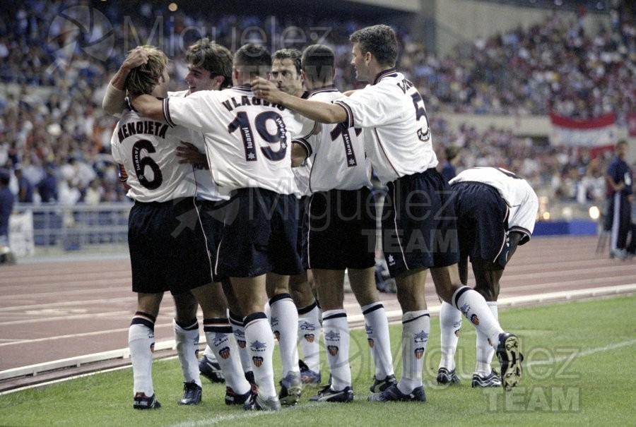 Final de la Copa del Rey entre VALENCIA-ATLÉTICO DE MADRID celebrada en el Estadio Olímpico de Sevilla. 1999