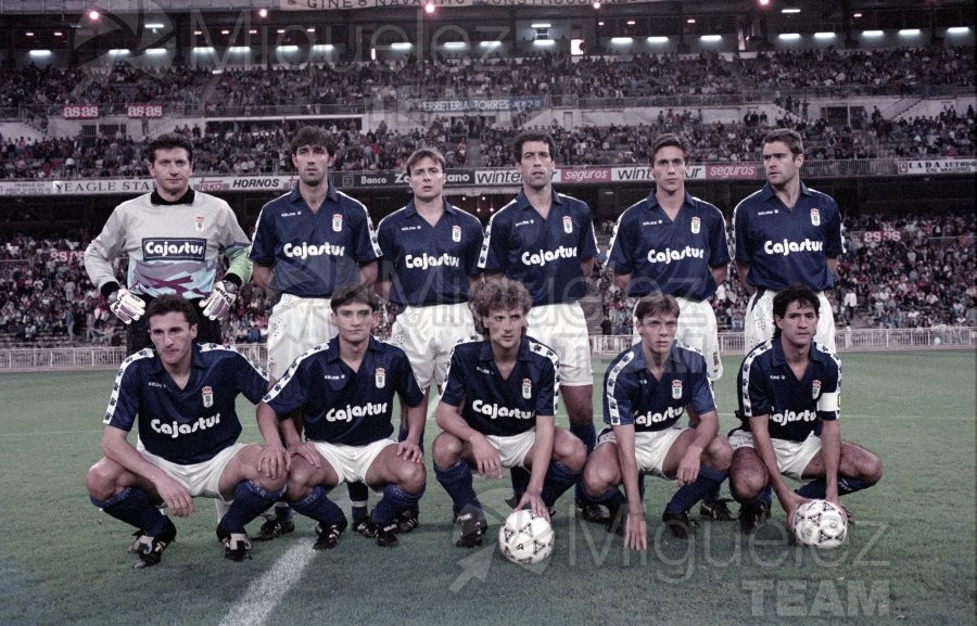 Partido de Liga 1ª División entre el REAL MADRID-REAL OVIEDO en el campo Santiago Bernabéu (Madrid) 1993