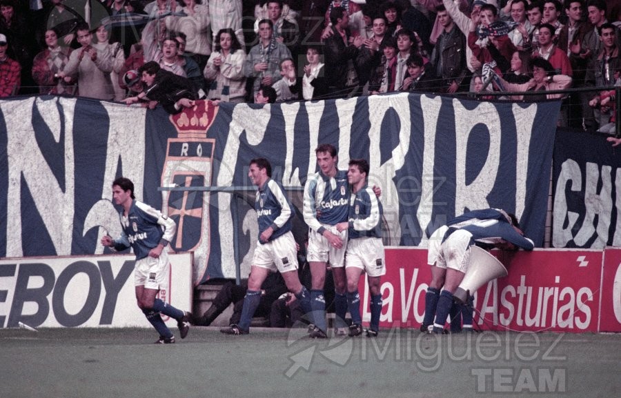 Encuentro de Liga 1º División entre el REAL OVIEDO-REAL VALLADOLID en el campo Carlos Tartiere (Oviedo). 1993