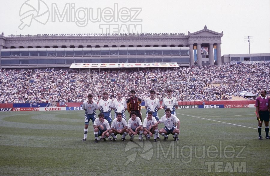 MUNDIAL COPA DEL MUNDO USA 1994;Partido 1ª Fase entre BULGARIA-GRECIA en el estadio SOLDIER FIELD de CHICAGO. Fotos nocturnas de Chicago y Museo de Ciencia 1994