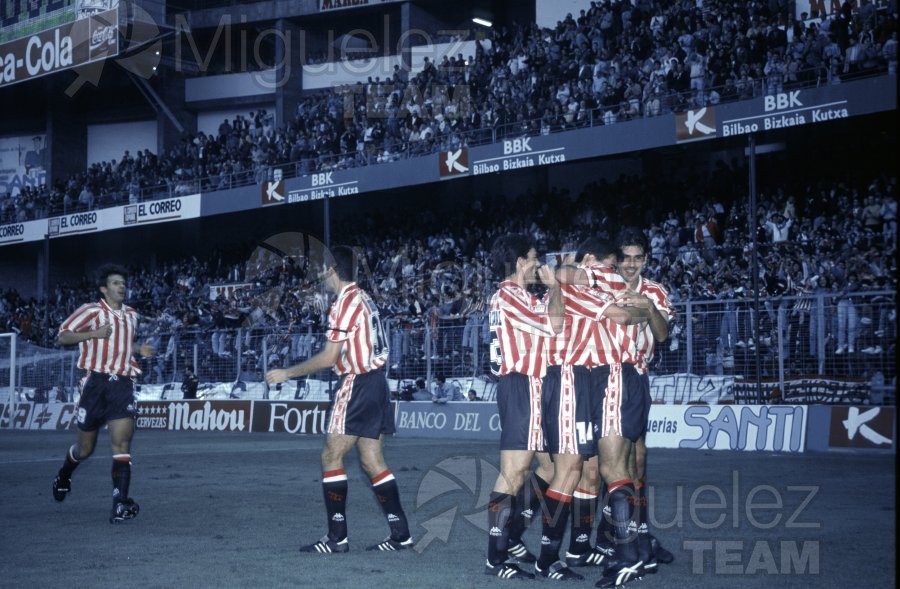 Partido de Liga 1ª División entre el ATHLETIC DE BILBAO-celta de vigo en el estadio SAN MAMES (Bilbao). 1995