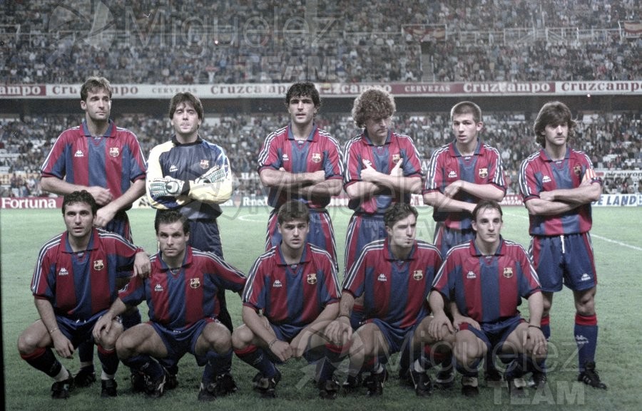 Encuentro de COPA UEFA entre el SEVILLA-BARCELONA en el estadio Ramón Sánchez Pizjuán de Sevilla. 1995