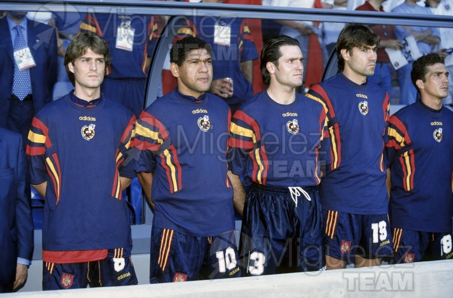 Partido 1ª Fase de la EUROCOPA-1996 entre ESPAÑA-FRANCIA en el estadio ELLAN ROAD DE LEEDS (INGLATERRA). 1996