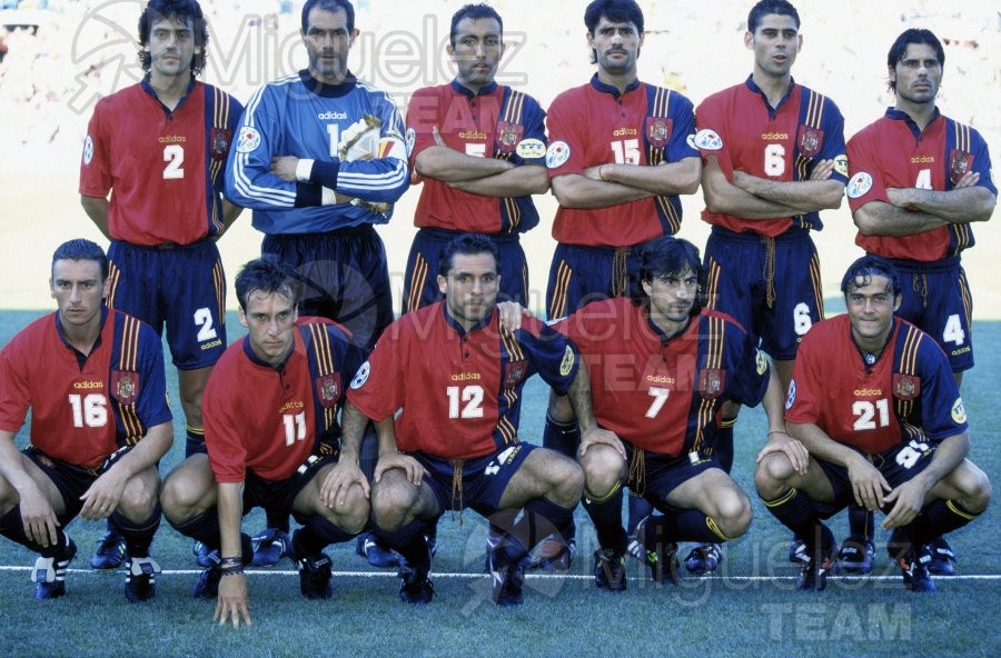 Partido 1ª Fase de la EUROCOPA-1996 entre ESPAÑA-FRANCIA en el estadio ELLAN ROAD DE LEEDS (INGLATERRA). 1996