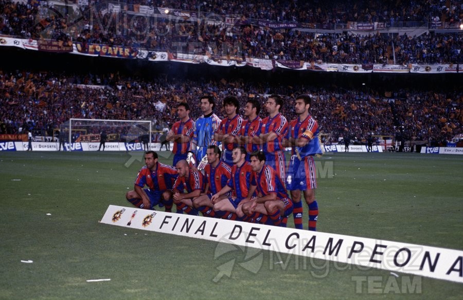 Final de la Copa del Rey entre BARCELONA-BETIS en el estadio Santiago Bernabéu de Madrid. 1997