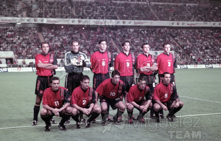 Partido de Clasificación para el Mundíal de FRANCIA 1998, entre ESPAÑA-ISLAS FEROE (Gijón) 1997