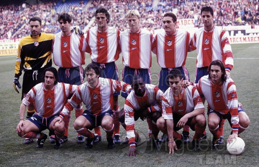 Partido de Liga 1ª División entre ATLÉTICO DE MADRID-ZARAGOZA en el Vicente Calderón de Madrid. 2000