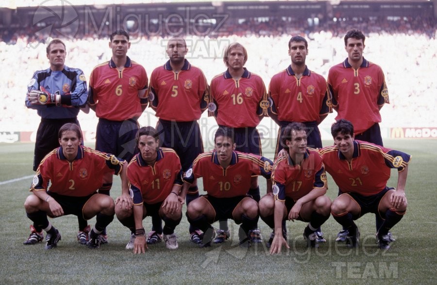 EUROCOPA-2000, celebrada en Bélgica-Paises Bajos. Partido entre ESLOVENIA-ESPAÑA, celebrado en el estadio AMSTERDAM ARENA de Amsterdam (Holanda). 2000