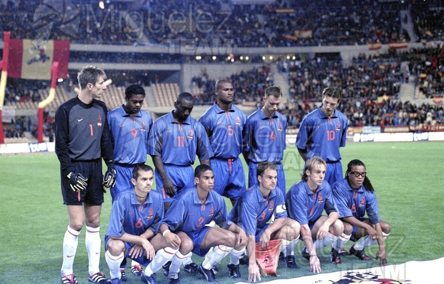 Partido Internacional de clasificación para el Mundíal 2002, entre ESPAÑA-HOLANDA en Sevilla. 2000