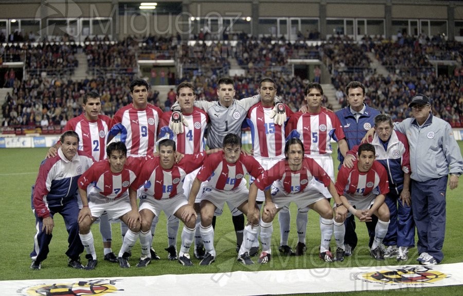 Partido amistoso entre ESPAÑA-PARAGUAY, celebrado en el nuevo estadio de Fútbol de LOGROÑO. 2002