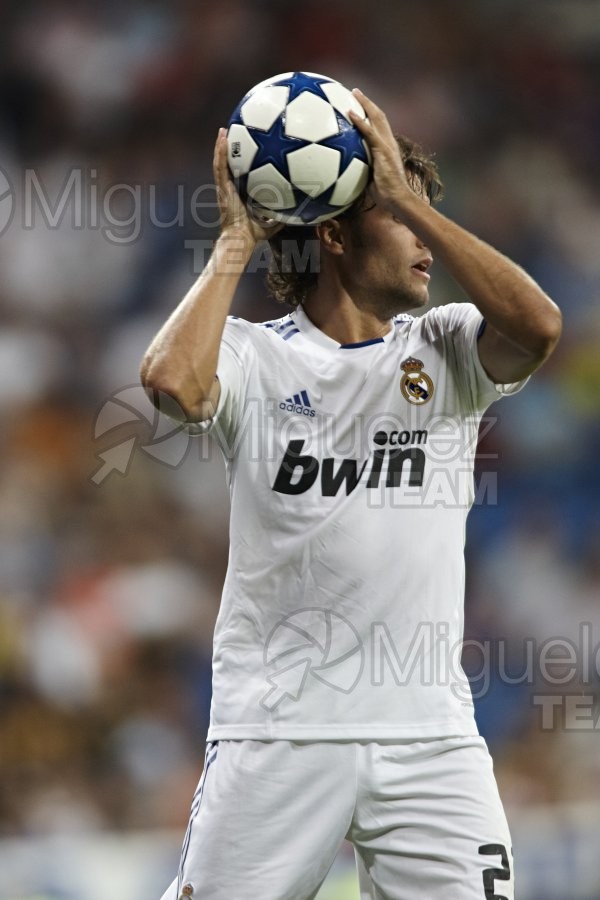 XXXII edición del Trofeo Santiago Bernabéu entre Real Madrid-Peñarol (URU) (Madrid) 2010. 