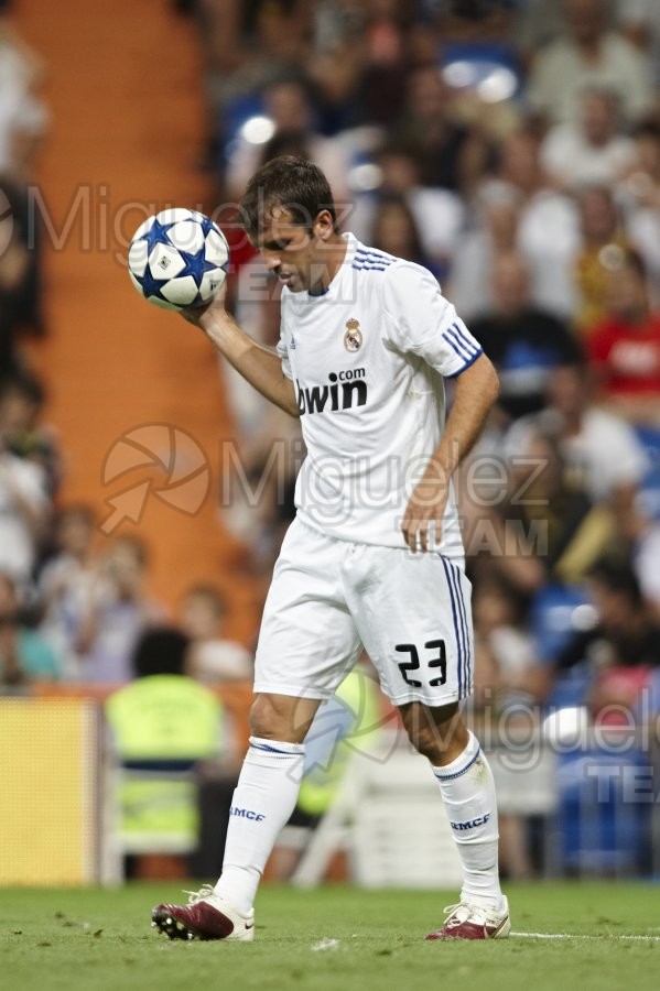 XXXII edición del Trofeo Santiago Bernabéu entre Real Madrid-Peñarol (URU) (Madrid) 2010. 