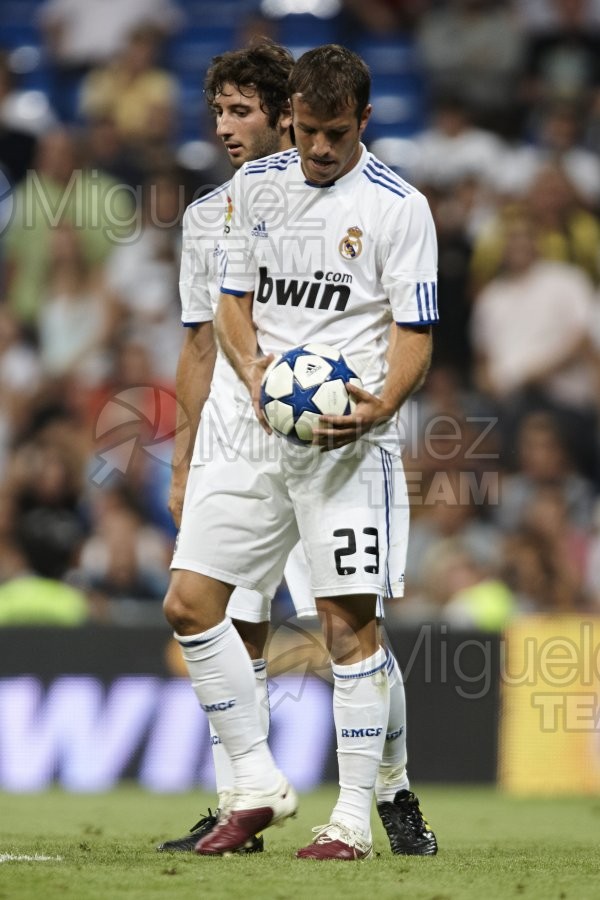 XXXII edición del Trofeo Santiago Bernabéu entre Real Madrid-Peñarol (URU) (Madrid) 2010. 