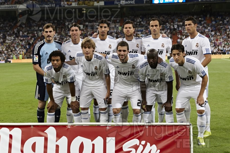 XXXII edición del Trofeo Santiago Bernabéu entre Real Madrid-Peñarol (URU) (Madrid) 2010. 