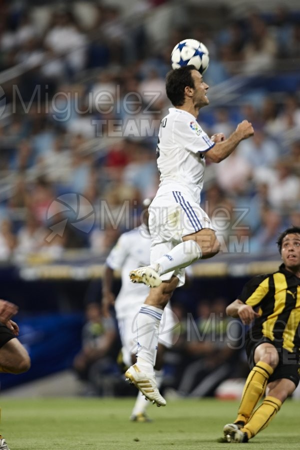 XXXII edición del Trofeo Santiago Bernabéu entre Real Madrid-Peñarol (URU) (Madrid) 2010. 