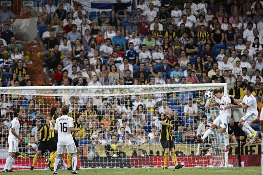 XXXII edición del Trofeo Santiago Bernabéu entre Real Madrid-Peñarol (URU) (Madrid) 2010. 