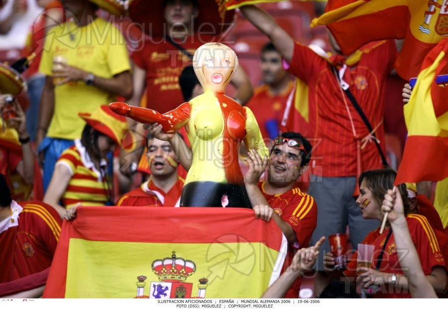 Partido de Copa del Mundo entre España - Túnez en Stuttgart (Alemania) 2006.