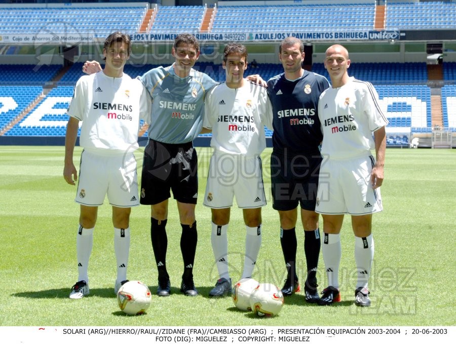 Presentación de la equipación de fútbol del Real Madrid para Temporada 2003-2004 (Madrid) 2003.