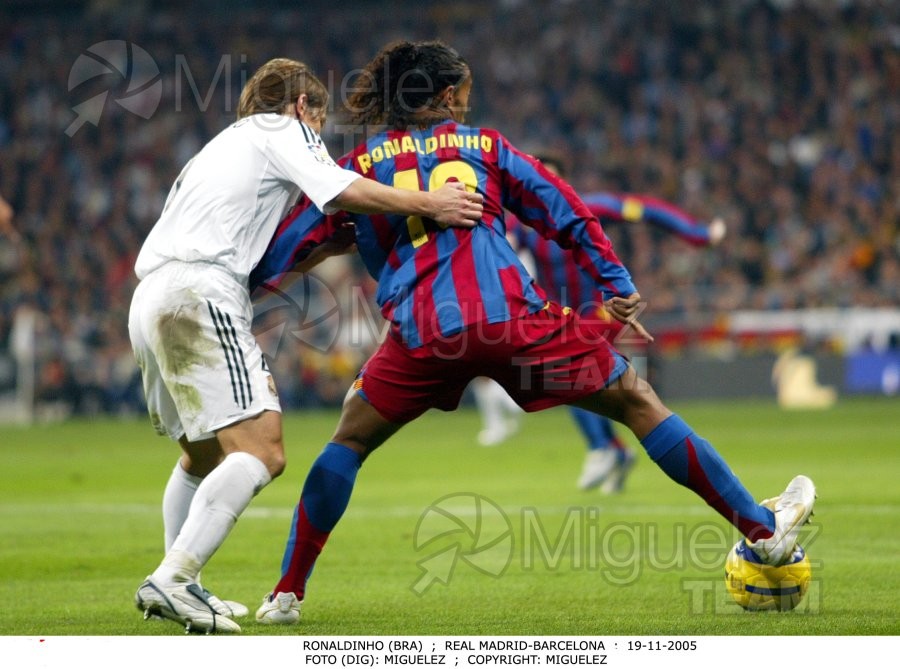 Partido de La Liga Primera División entre Real Madrid - FC Barcelona (Madrid) 2005.