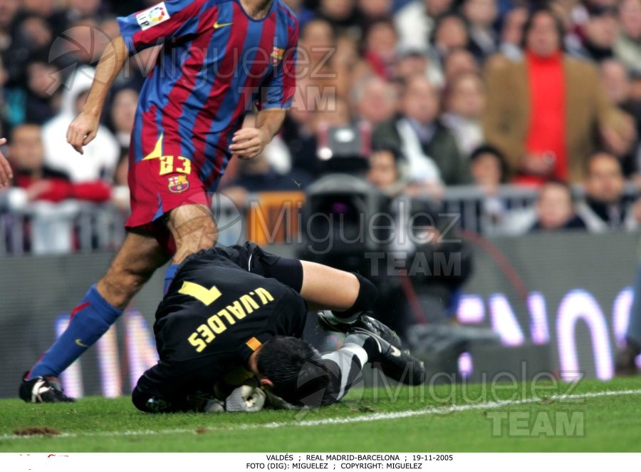 Partido de La Liga Primera División entre Real Madrid - FC Barcelona (Madrid) 2005.