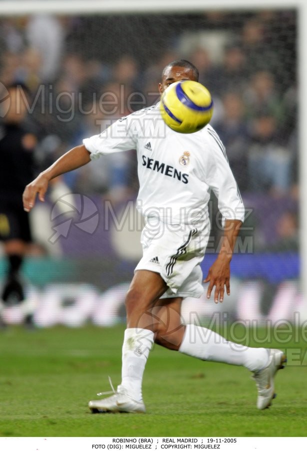 Partido de La Liga Primera División entre Real Madrid - FC Barcelona (Madrid) 2005.