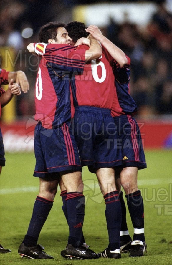 Partido de Clasificación para la Eurocopa del 2000 entre ESPAÑA-AUSTRIA en el estadio Mestalla de Valencia. 1998. 
