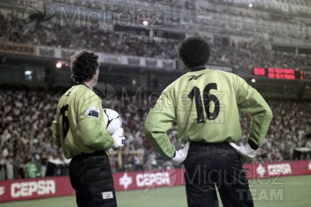 Partido Mundíal contra el RACISMO celebrado en el estadio Santiago Bernabéu de Madrid. 1997