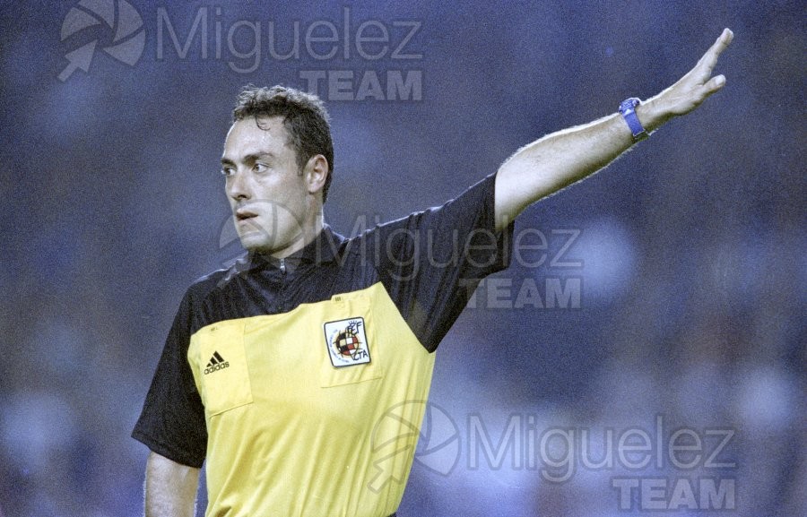 Partido de Liga 1ª División entre el BARCELONA-REAL MADRID en el Camp Nou de Barcelona. 2000
