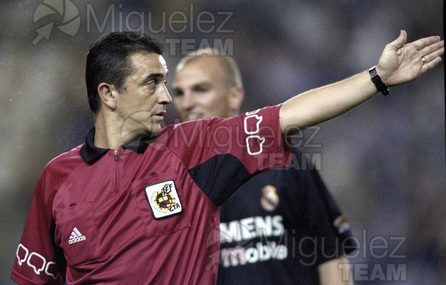 Partido de Liga 1ª División entre VALLADOLID-REAL MADRID, Valladolid 2002.