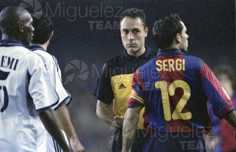 Partido de Liga 1ª División entre el BARCELONA-REAL MADRID en el Camp Nou de Barcelona. 2000