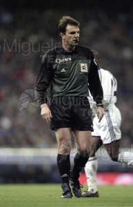 Partido de Liga 1ª División entre REAL MADRID-MÁLAGA, celebrado en el Campo Santiago Bernabéu (Madrid). 2001