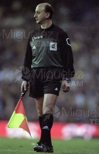 Partido de Liga 1ª División entre REAL MADRID-MÁLAGA, celebrado en el Campo Santiago Bernabéu (Madrid). 2001