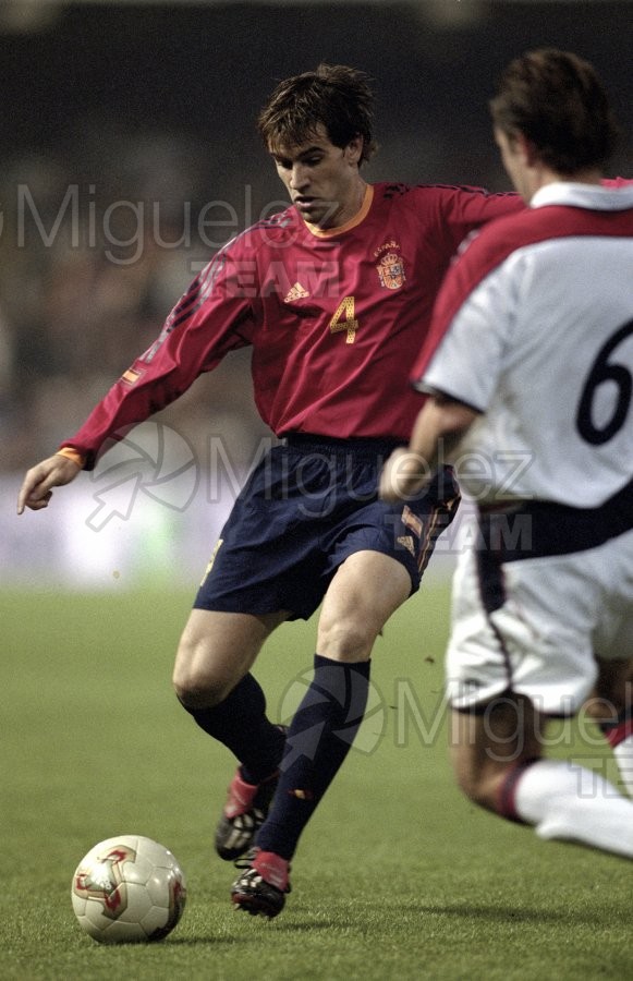 Partido Internacional de Clasificación para la Eurocopa de Portugal 2004 entre ESPAÑA-NORUEGA, Valencia 2003.