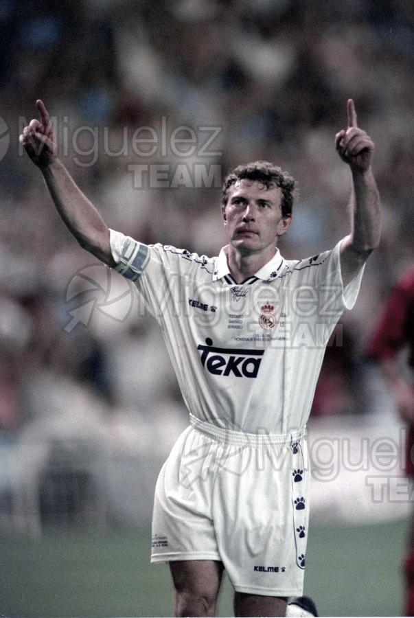 Partido de despedida del jugador del REAL MADRID, EMILIO BUTRAGUEÑO, REAL MADRID-ROMA (Madrid) 1995.