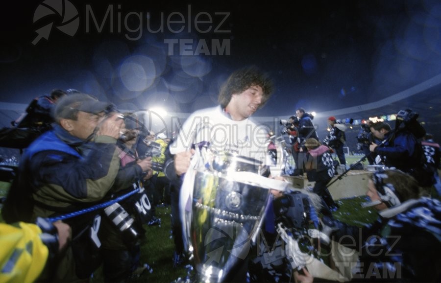 FINAL LIGA DE CAMPEONES (CHAMPIONS LEAGUE) entre REAL MADRID-BAYERN LEVERKUSEN, Glasgow (Escocia) 2002.