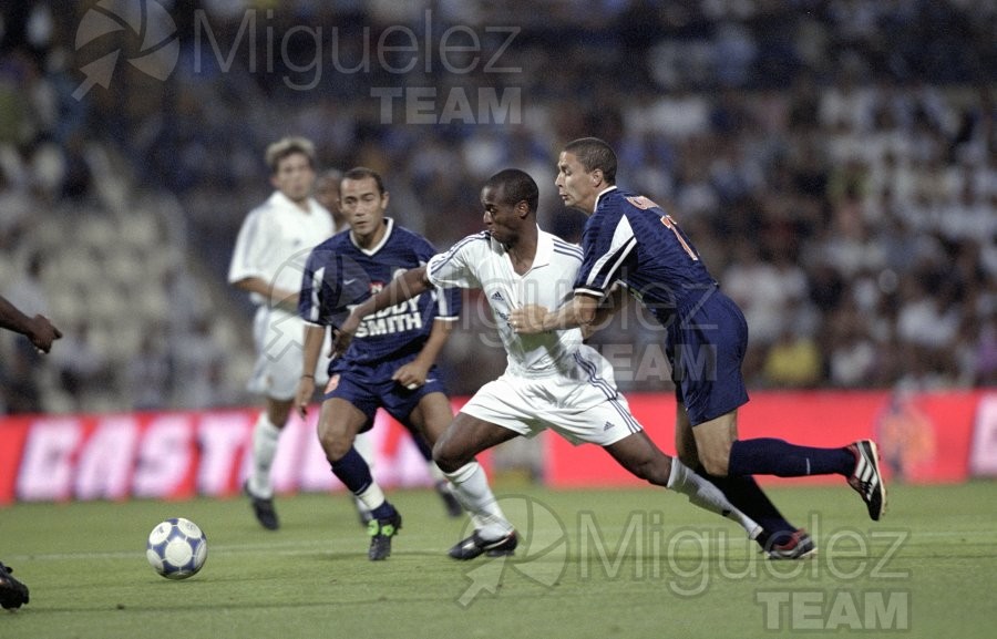 TROFEO CIUDAD DE ALICANTE entre REAL MADRID-MONTPELLIER (FRA) celebrado en el estadio JOSE RICO PEREZ de ALICANTE. 2001