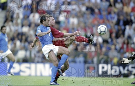 EUROCOPA-2000, celebrada en Bélgica-Paises Bajos. Partido entre ITALIA-BÉLGICA, celebrado en el estadio KING BANDONIN de Bruselas (Bélgica).