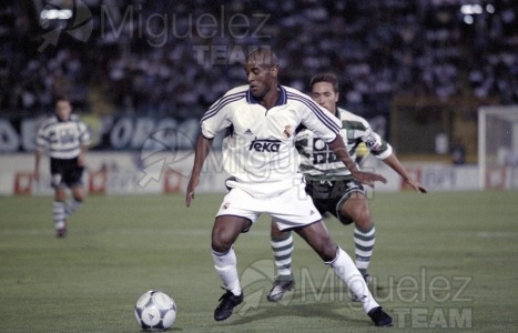 Partido amistoso entre SPORTING DE LISBOA-REAL MADRID en el estadio JOSE DE ALVALADE de Lisboa (Portugal). 2000