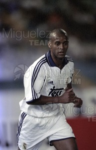 Partido amistoso entre SPORTING DE LISBOA-REAL MADRID en el estadio JOSE DE ALVALADE de Lisboa (Portugal). 2000