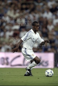 TROFEO CIUDAD DE ALICANTE entre REAL MADRID-MONTPELLIER (FRA) celebrado en el estadio JOSE RICO PEREZ de ALICANTE. 2001