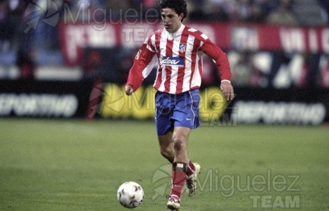 Partido de Liga 1ª División entre ATLÉTICO DE MADRID-DEPORTIVO DE LA CORUÑA, Madrid 2003.