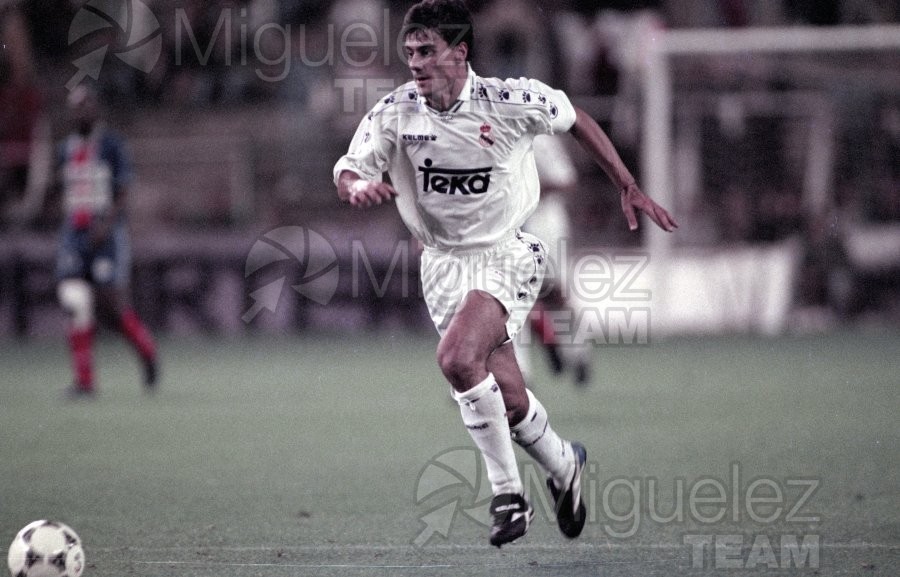 Partido amistoso entre REAL MADRID-PARÍS SAINT GERMAIN en el Santiago Bernabéu (Madrid). Homenaje de la muerte del jugador JUANITO 1994