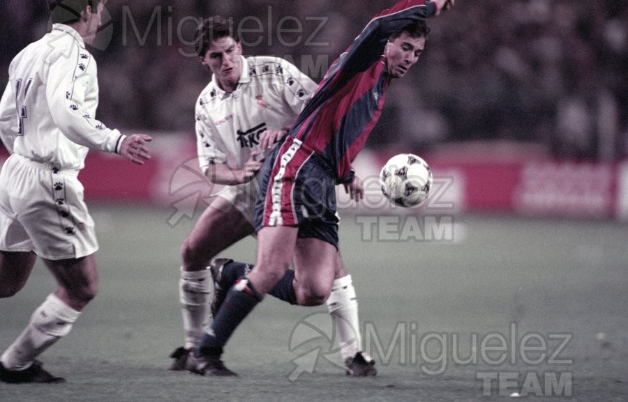 Partido de Liga 1ª División entre REAL MADRID-BARCELONA en el estadio Santiago Bernabéu de Madrid. 1995
