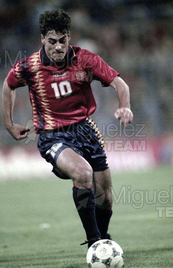Encuentro Internacional SUB-21 entre ESPAÑA-MACEDONIA en el estadio JOSE RICO PEREZ de Alicante. 1995