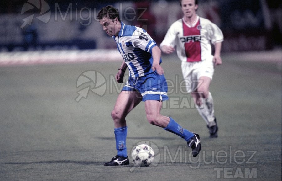 Partido de Recopa de la UEFA entre DEPORTIVO DE LA CORUÑA-PARÍS SAINT-GERMAIN (FRA) (La Coruña) 1996