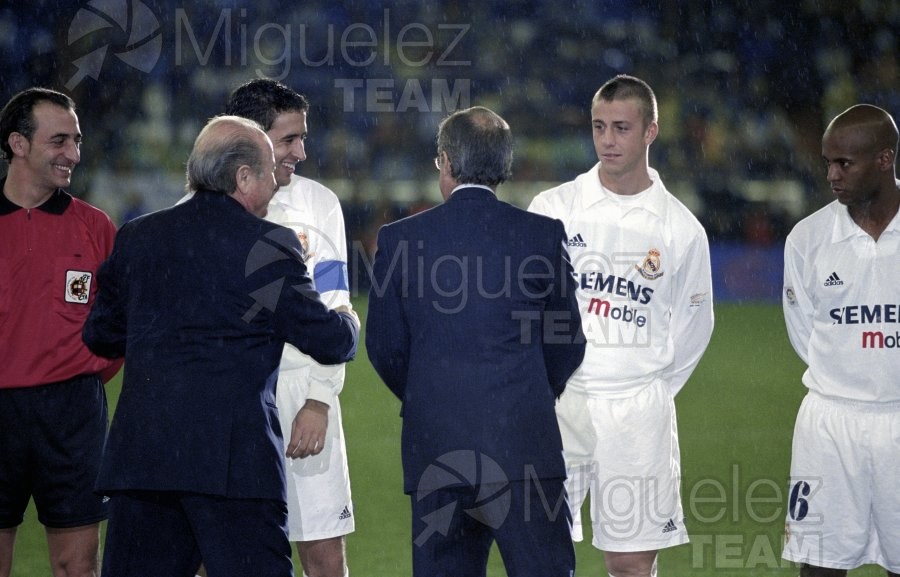 Partido amistoso entre REAL MADRID-SELECCION MUNDIAL, Madrid 2002.